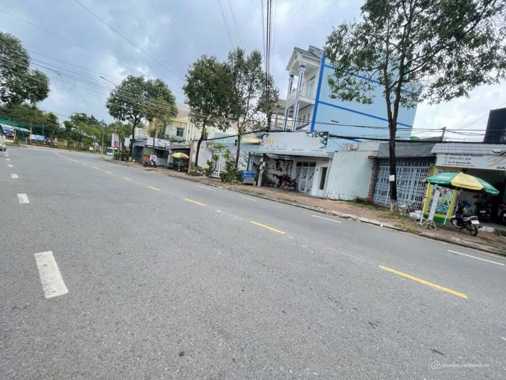 NHÀ MẶT TIỀN 5,5 TỶ ĐƯỜNG NGUYỄN ĐỆ ĐỐI DIỆN HỒ BƠI QUÂN KHU 9, TP CẦN THƠ