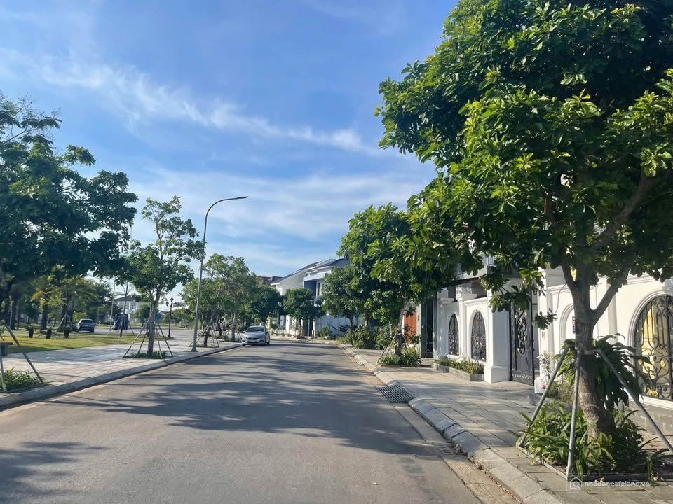 BÁN ĐẤT BIỆT THỰ 300m² (15x20m) – KDC 577 GIAI ĐOẠN 1