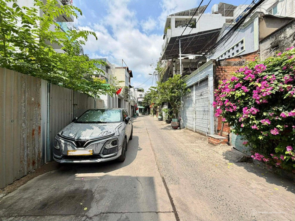 BÙI ĐÌNH TUÝ, BÌNH THẠNH - HẺM Ô TÔ TRÁNH - 51M2 - SỔ RẤT ĐẸP - 7.6 TỶ.