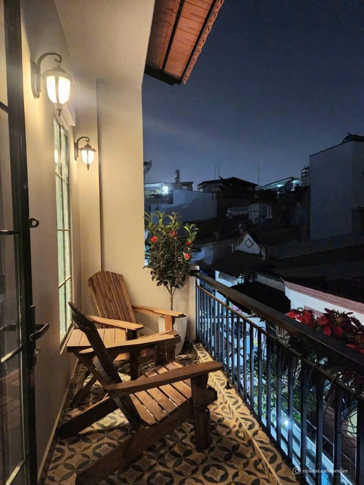 bán nhà 1 trệt 2 lầu 3pn 3wc hẻm 4m full nội thất giá 3.75 tỷ thương lượng