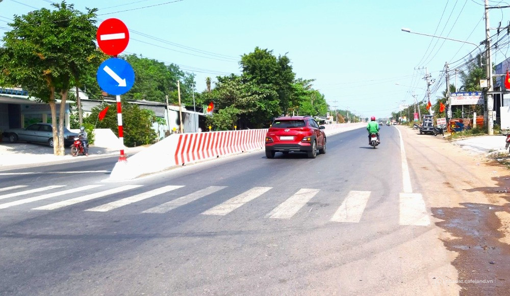 Bán 738m2 đất đường ĐT 744 phường Tây Nam HCM