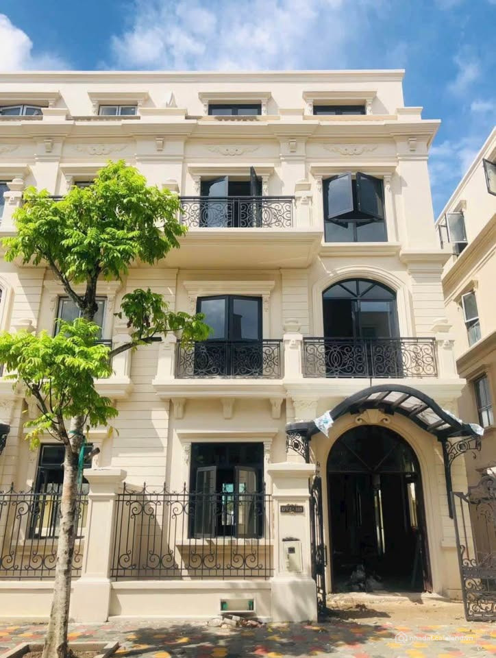 Ngoại Giao NHÀ PHỐ 4 tầng 100m2 tại VƯỜN ĐẢO VUA VINHOMES ROYAL Vũ Yên Hải Phòng