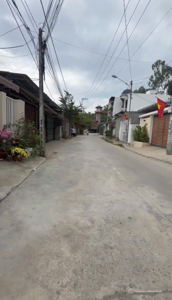 bán nhà(NGỘPBANK)-2tầng-DT230M2-ngang10m-3PN-ôtô 7M -gần biển-tây nha trang-5t4