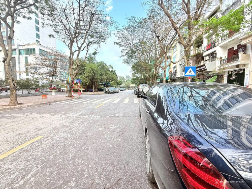 Bán nhà phố Vạn Phúc- Ba Đình. Cạnh Đại sứ JAPAN, Quần thể KS 5*, Kinhdoanh đỉnh