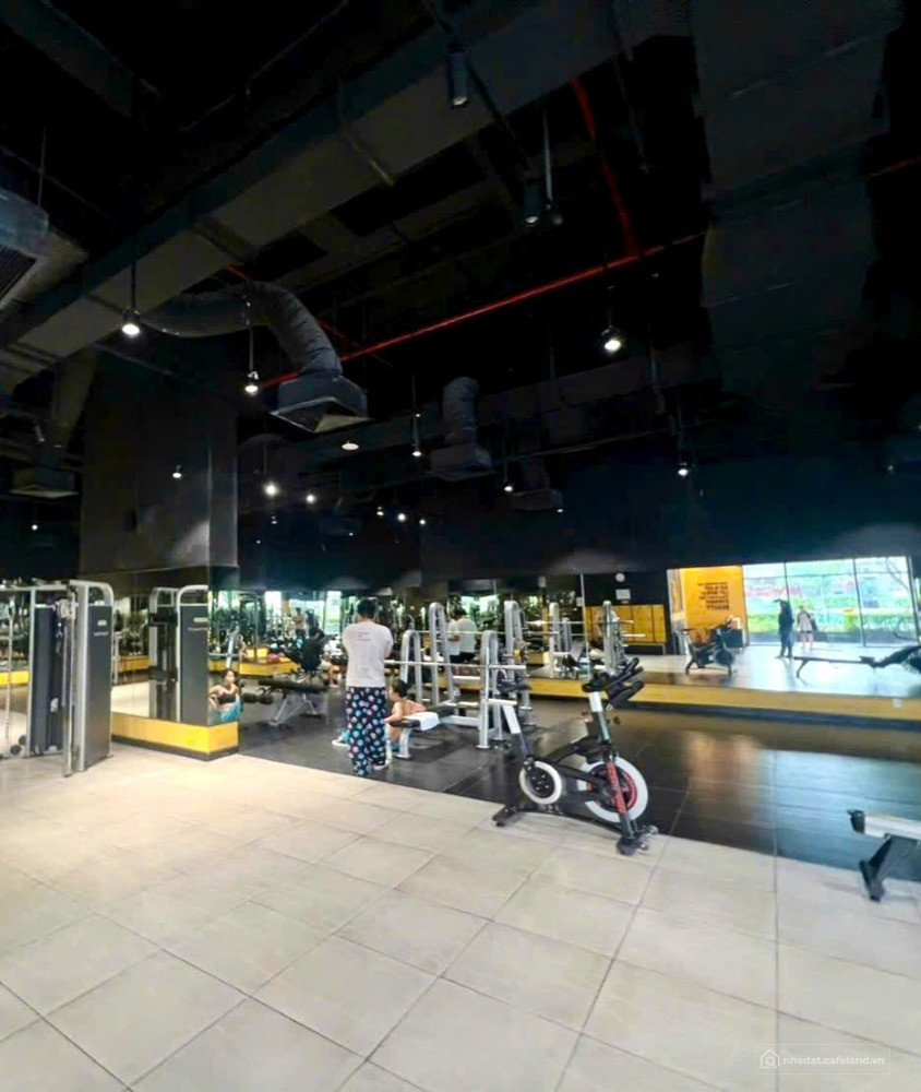 Bán gấp căn hộ Sunrise Riverside 33m2 tầng cao view hồ bơi, giá 2,4 tỷ