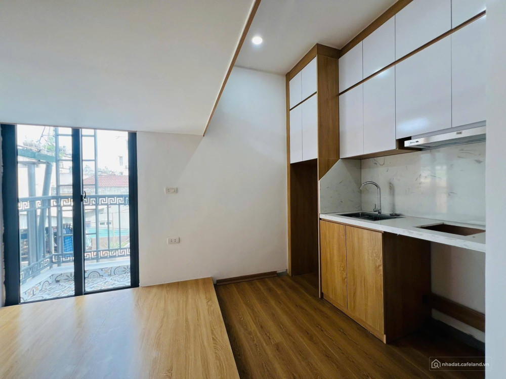 NHÀ DÒNG TIỀN 9 PHÒNG – THANG MÁY – GẦN PHỐ HOÀNG HOA THÁM - NHỈNH 12 TỶ
Không