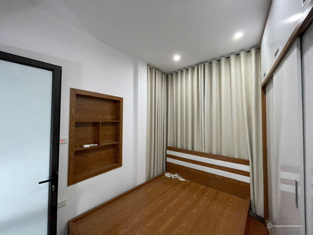 Bán nhà mặt ngõ Thịnh Quang 32/50m2 hơn 6 tỷ oto ngõ thông kinh doanh ở sướng