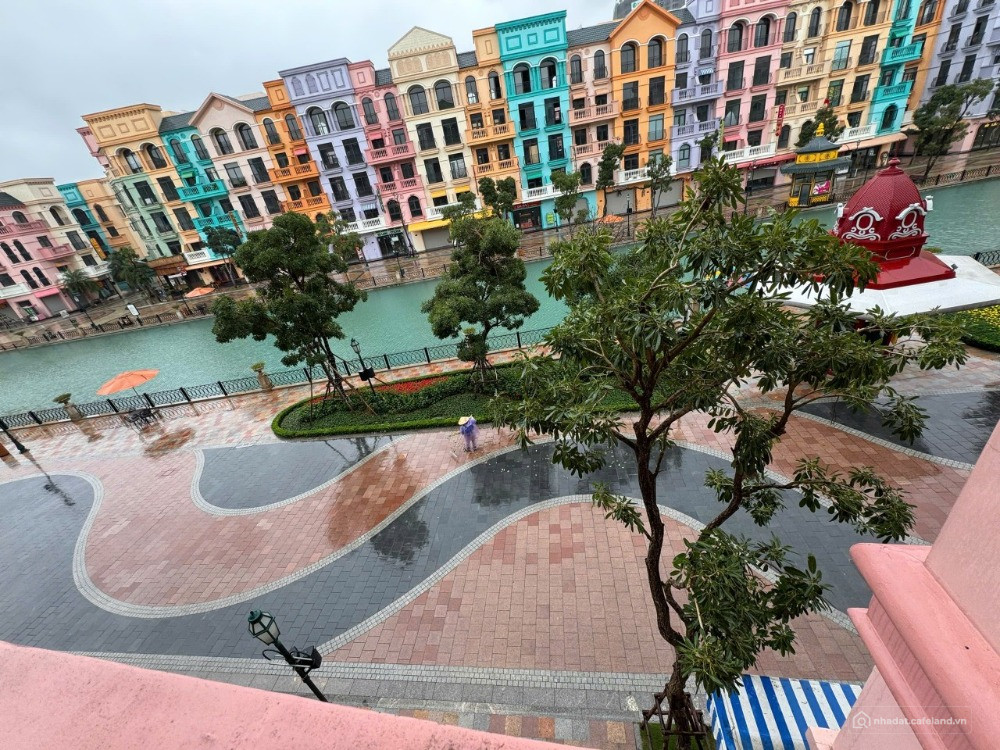 Bán căn góc 3 mặt tiền Vin Ocean Park 3, rộng 12m view sông Venice