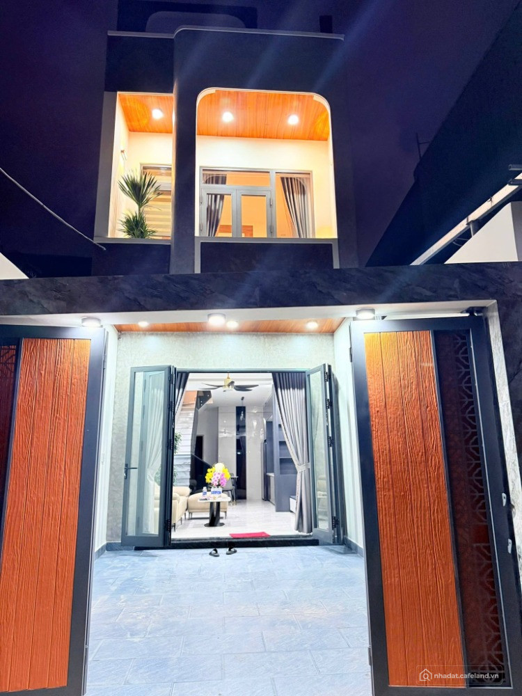 Nhà Mới 2 Tầng 2 Mê - Kiệt ô Tô Tôn Đản