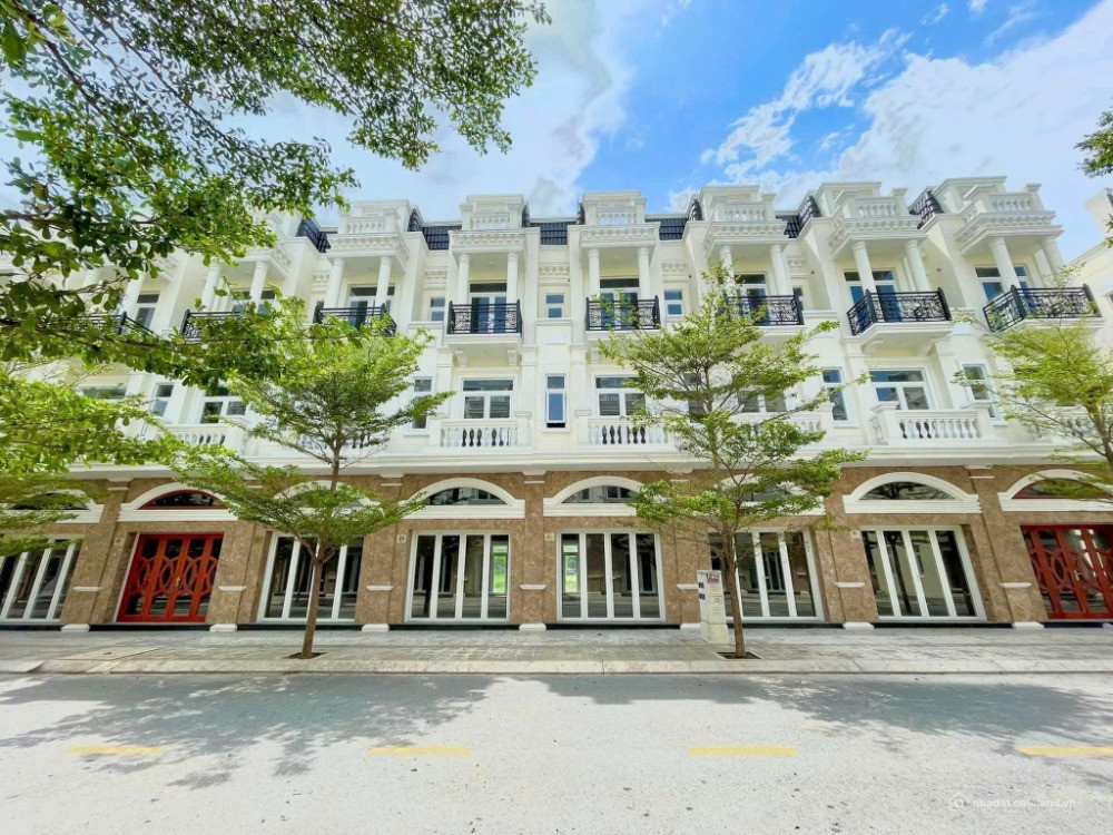 Bán nhà phố chỉ 5,5 tỷ liền kề tuyến Metro - Sổ hồng riêng - Công chứng ngay