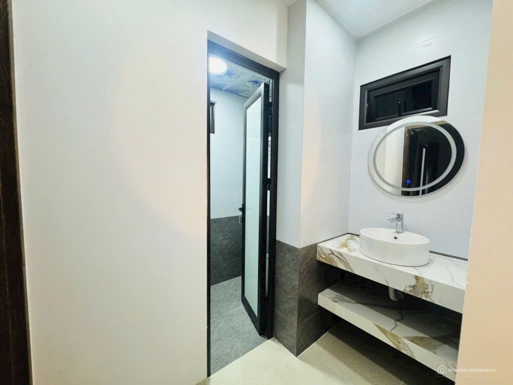 Nhà mới lô góc Phương Canh 5 tầng, MT 4m, vài bước ô tô, chỉ 6 tỷ.