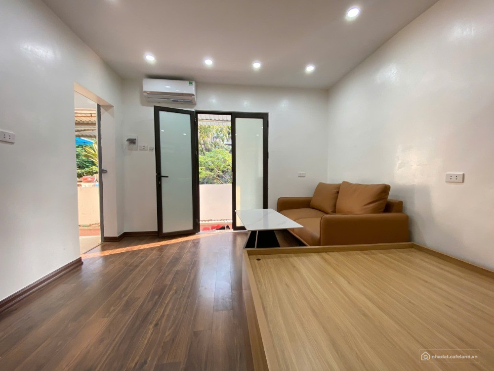 MỘT CĂN DUY NHẤT- MUA 1 ĐƯỢC 2- Ô TÔ ĐỖ CỬA - NHÀ SIÊU ĐẸP FULL NỘI THẤT -THOÁNG