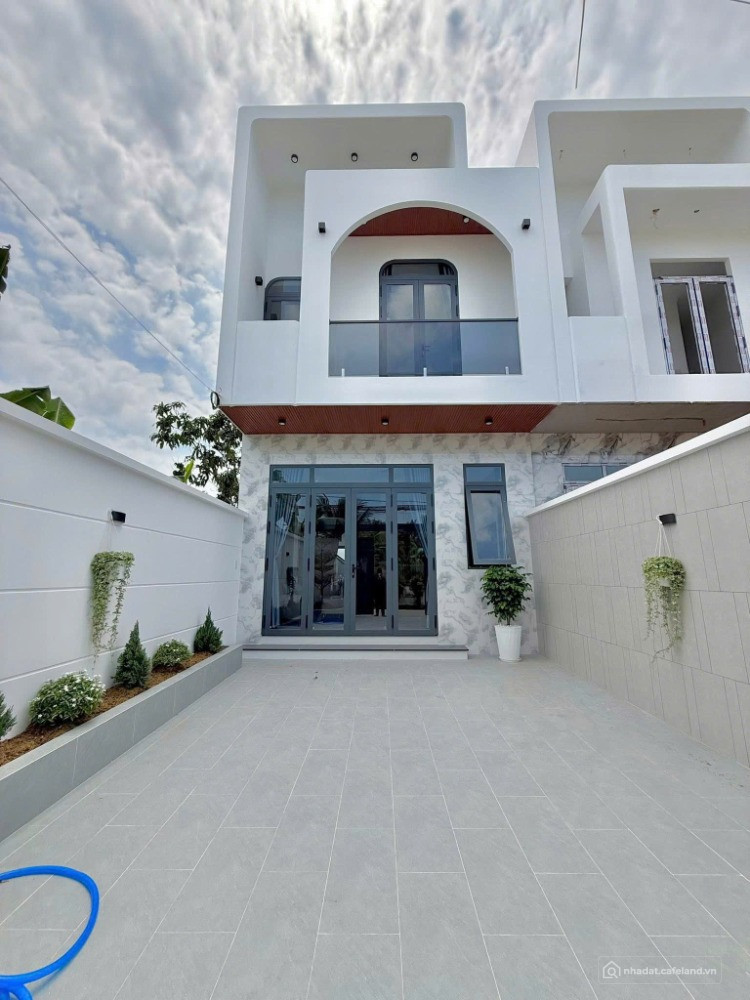 Bán nhà Lầu mới xây ngay gần Cây Xăng 75 đường Đồng Khởi, Biên Hòa