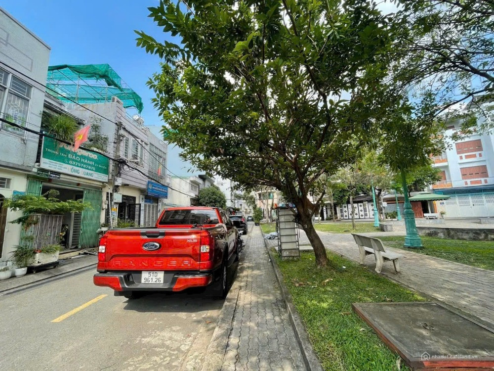 Bán nhà mặt tiền Đường Số 66 Tân Quy Đông Q7. đối diện công viên Dt 6x15m 3 lầu