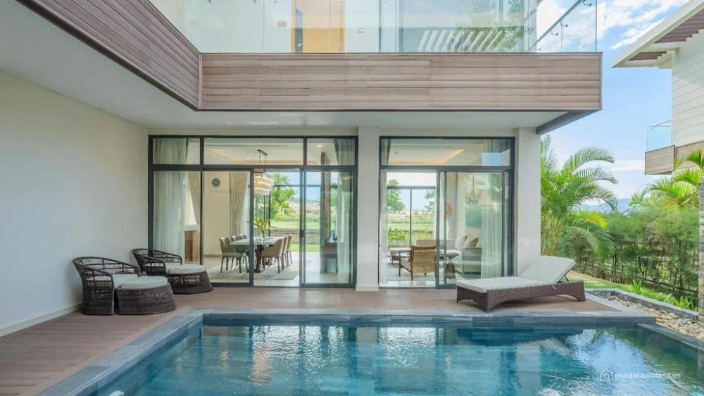 Bán Villa Wyndham Grand Cam Ranh 493m2 - View Sân Golf & Biển - Sẵn Sổ giá 29ty