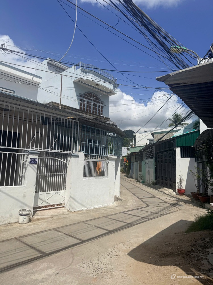 Bán nhà-DT96m2-2PN-đường ôtô-gần chợ Vĩnh Hải-trung tâm-tây Nha Trang- chỉ 1ty75