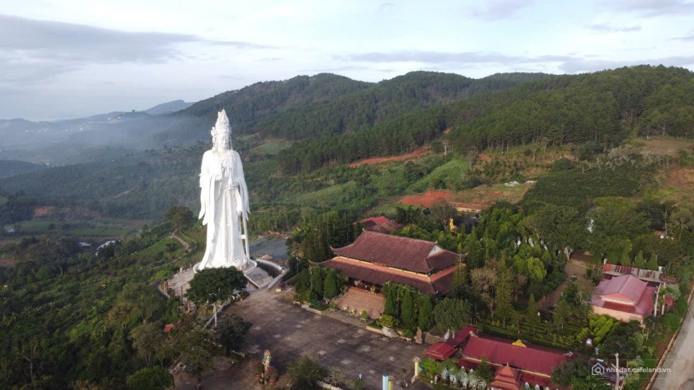 Bán đất xây biệt thự nghỉ dưỡng gần Chùa Linh Ẩn