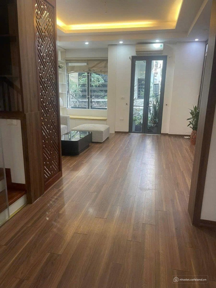 Bán nhà thái hà 65m2 khu phân lô ô tô tránh . chủ đang cho thuê 100m/ tháng