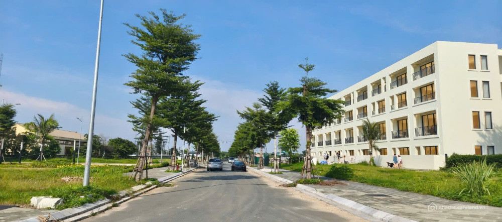 Bán gấp quỹ căn ngoại giao giá mềm như bún ,vị trí đẹp mặt tiền 5m trong kdt