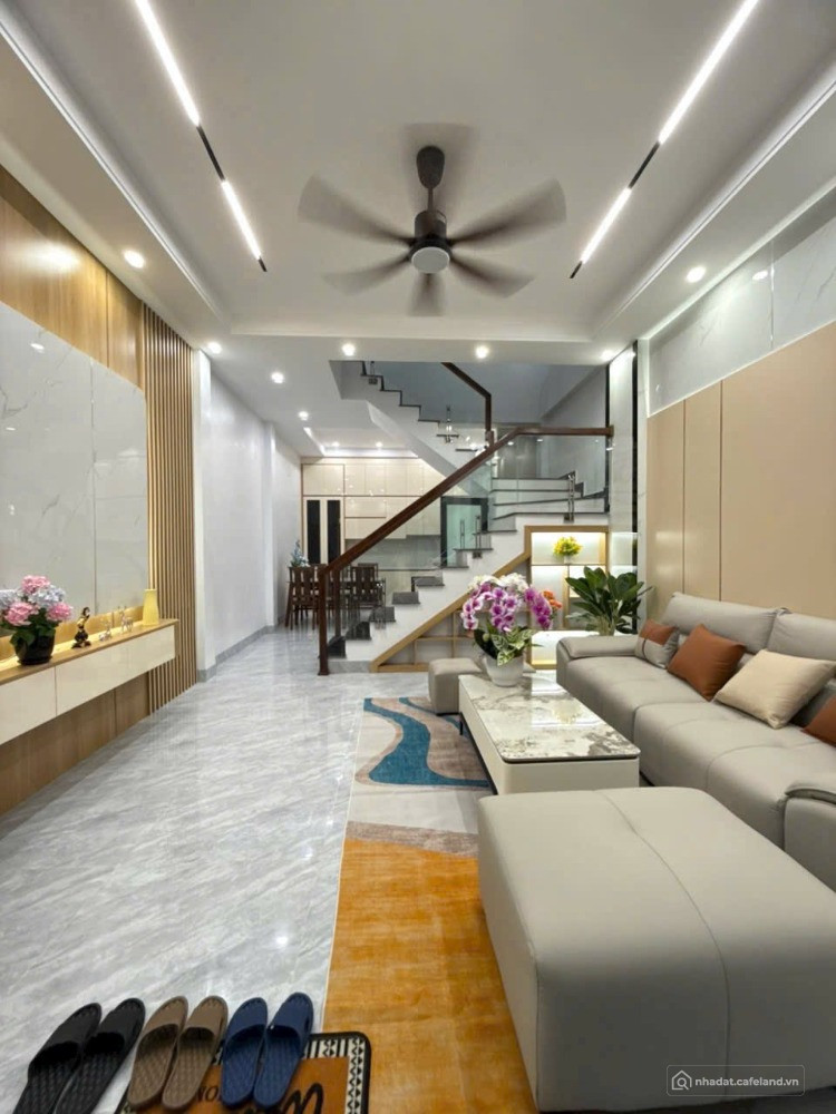 Bán căn nhà 3 tầng ngõ đường Hoàng Quốc Việt, ph Thanh Bình, TP HD, 47m2, mt 4.5