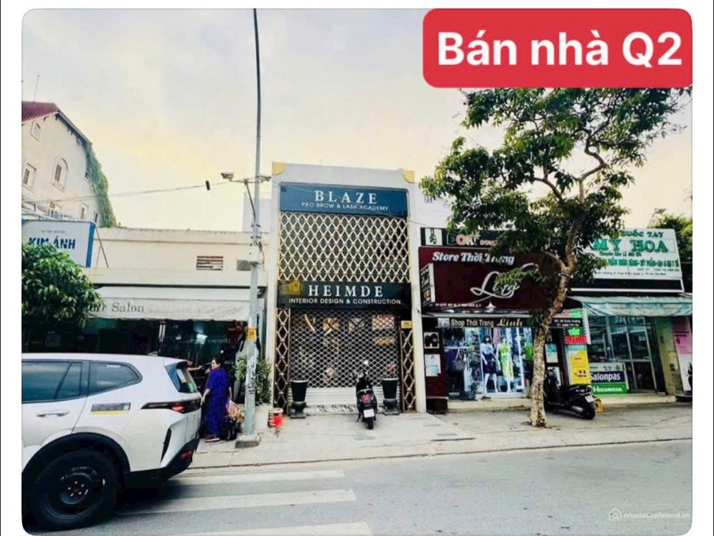 Chuyển nhượng nhà mặt tiền đường Quốc Hương, phường Thảo Điền, quận 2