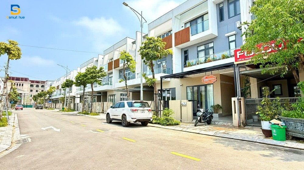 NHÀ PHỐ 3 TẦNG GẦN TRUNG TÂM THƯƠNG MẠI AEON MALL GIÁ VÀO TIỀN CHỈ TỪ 1 TỶ 8