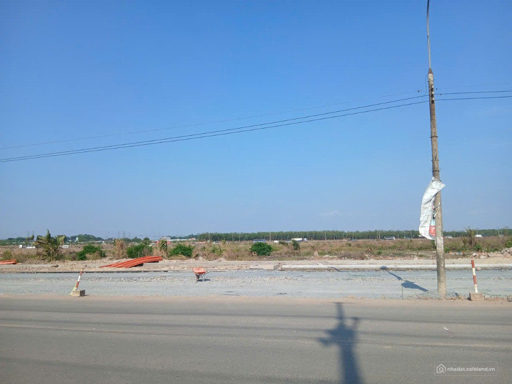 Mặt tiền đường Lê Duẩn đối diện khu TMDV 77ha, giá chỉ 42tr/m2, rẻ nhất khu vực.