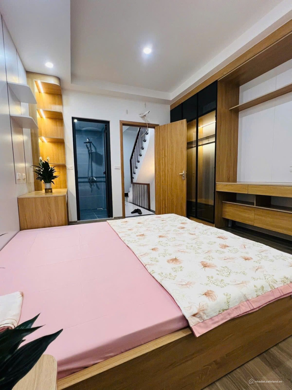 NHÀ ĐẸP – 5 TẦNG – NGÕ GẦN PHỐ – Ở NGAY –NHỈNH 8 TỶ GIÁ TỐT 