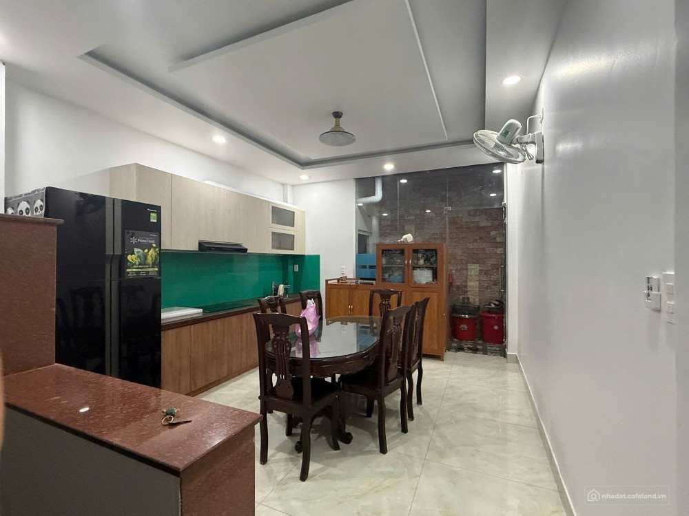 Nhà mặt tiền DC11 đường 12m, ngay cc Sơn Kỳ, 80m2, 4 tầng, 4PN, Chỉ 10.5 tỷ TL