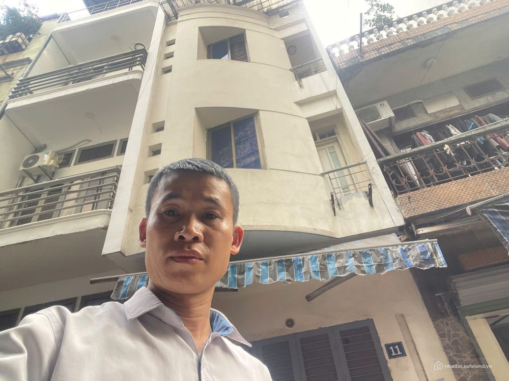 Bán nhà lô góc 2 mặt tiền, gần phố Hào Nam, Đống Đa, 30m2 5 tầng, 4,5m hơn 10