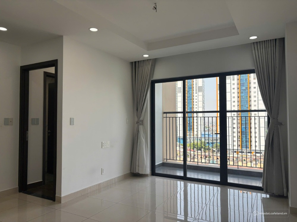 Nhà mới có thể vào ở ngay - Căn 2PN2WC Phú Đông Sky Garden - Đã có sổ