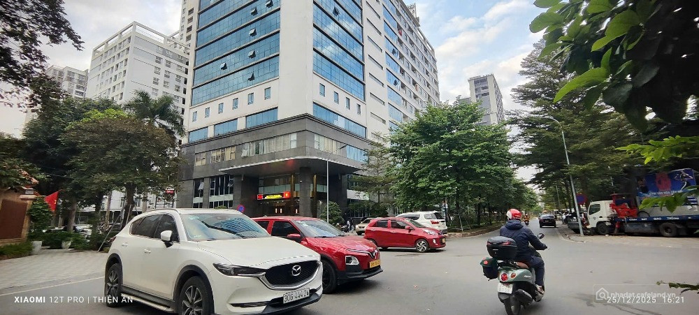 Bán đất mặt phố Nhật Tân, Tây Hồ. Hơn 600m2, rộng 18m siêu đẹp, Giá cực kỳ đầu ư