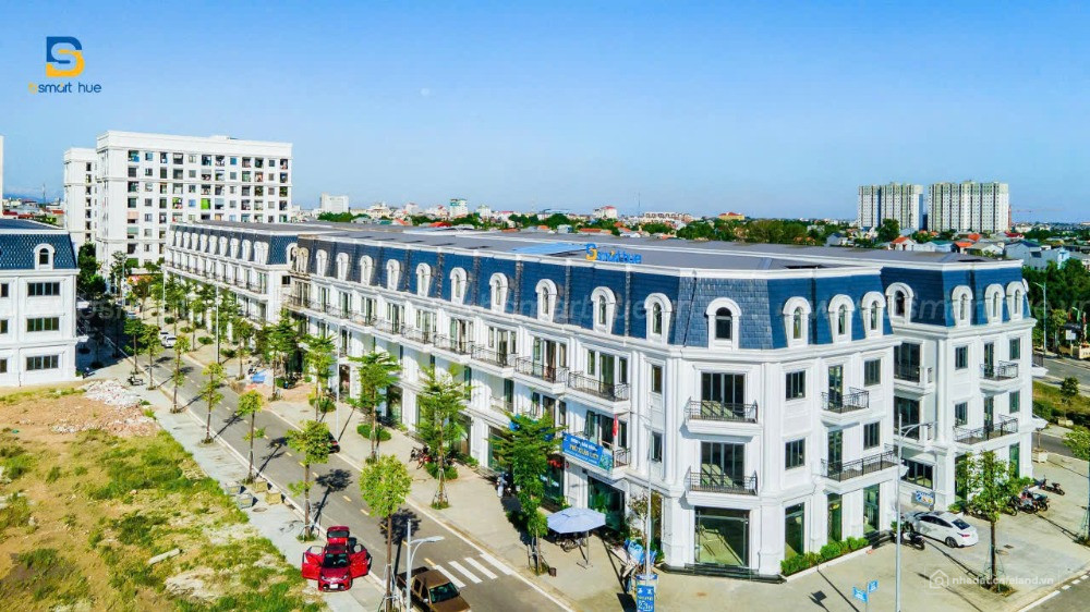 SHOPHOUSE RICHMOND PHÚ XUÂN ĐẨY NHANH TIẾN ĐỘ - KỊP BÀN GIAO CHO KHÁCH HÀNG