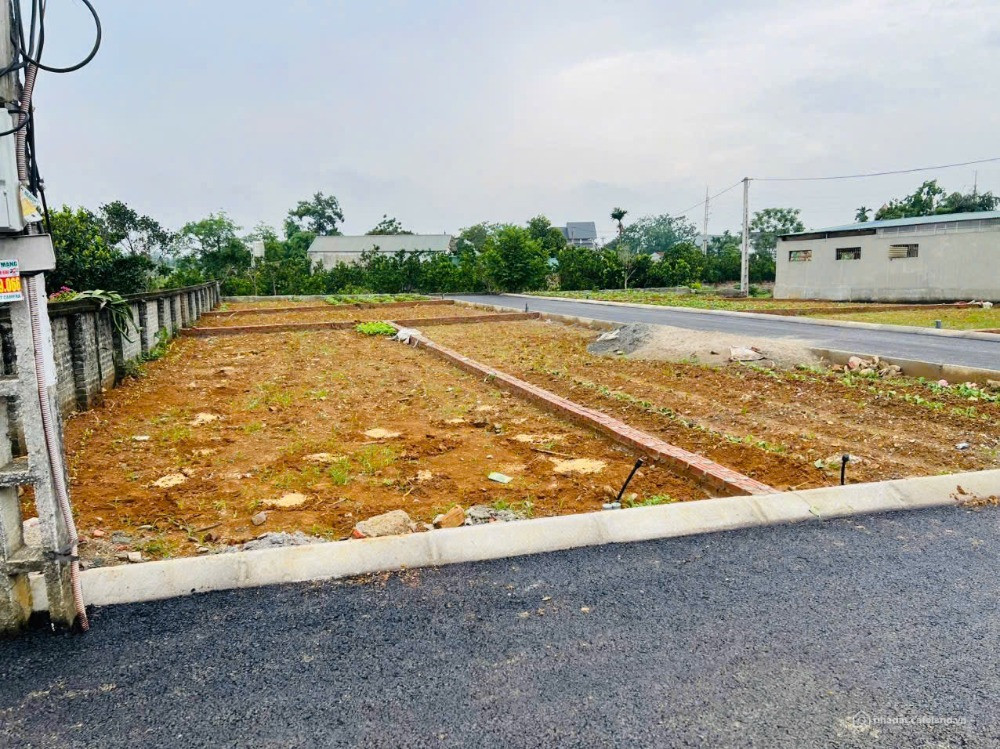 Bán gấp 3 lô cuối tại trung tâm Phú Cát-Hòa Lạc-Gần Chợ- Gần Metro