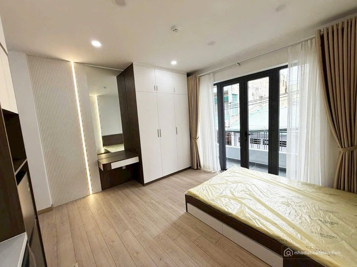 Nhà CHDV, 3 tầng, mặt tiền Võ Thành Trang, Bảy Hiền, 63m2, chỉ 12.x tỷ TL