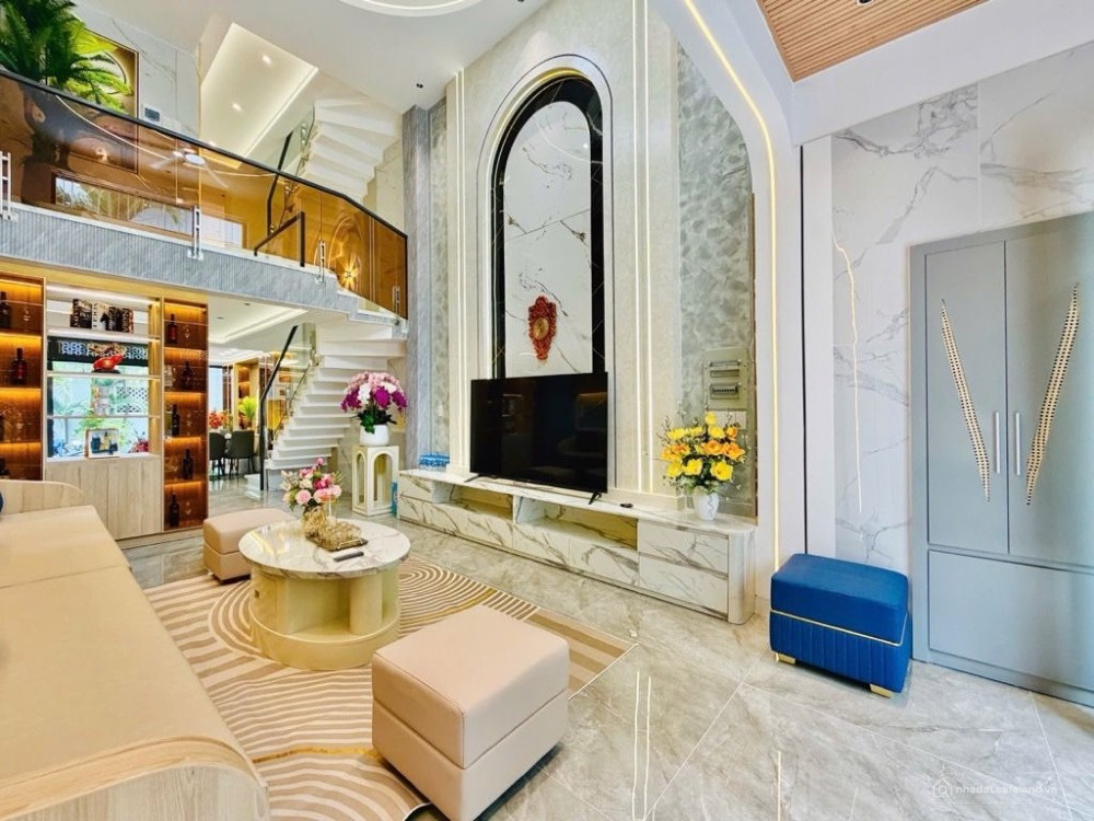 Nhà cao cấp Quang Trung P8 Gò Vấp – thang máy, nội thất xịn, gần chợ, siêu thị