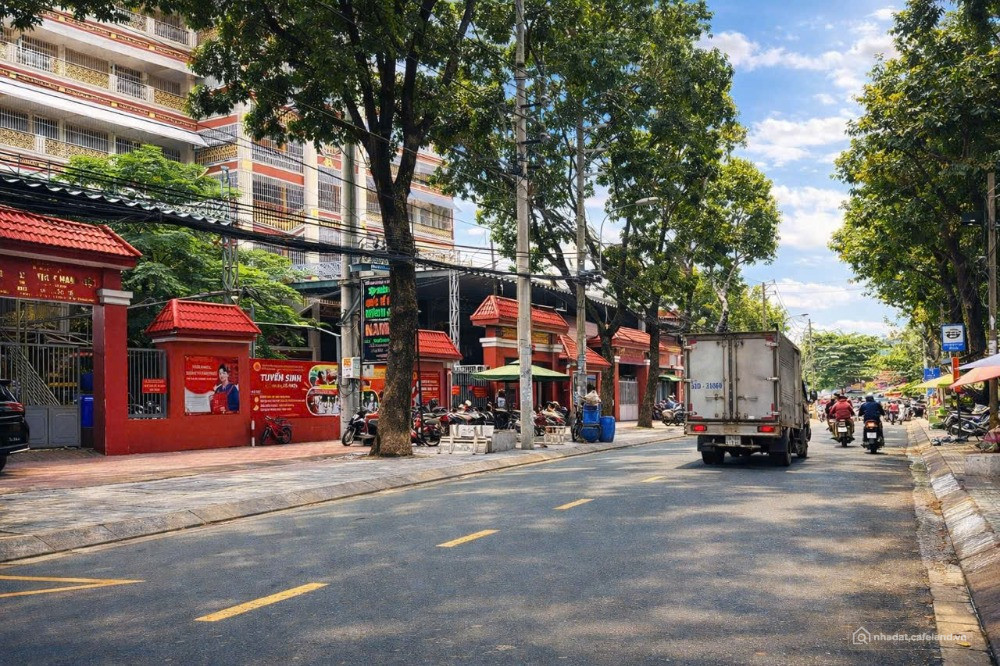 Chỉ 1 căn duy nhất ngang 5.1m MTKD ngay chợ rau Lê Văn Thọ 122m2 4 lầu KD đỉnh g