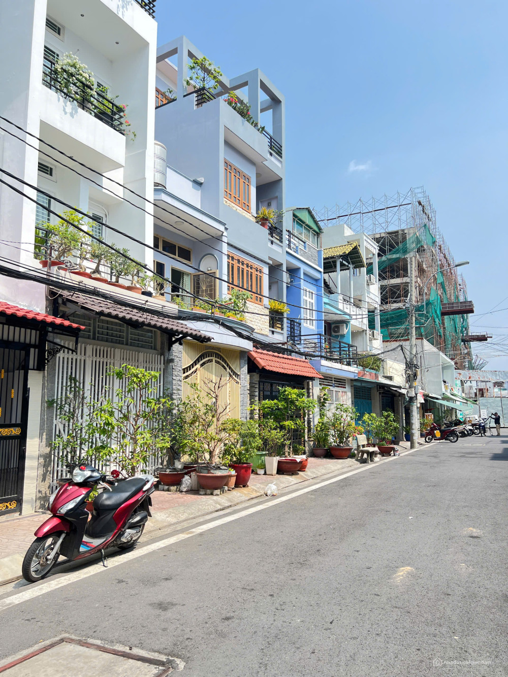 Nhà mới 2 tầng mặt tiền đường số ngay chợ Phạm Thế Hiển P4Q8. Giá: 4.7 tỷ