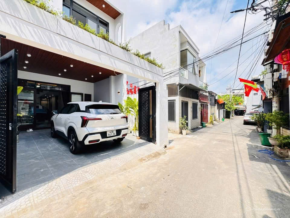 Siêu Phẩm Luxury - 2 Mặt kiệt ô tô Tránh Nhau