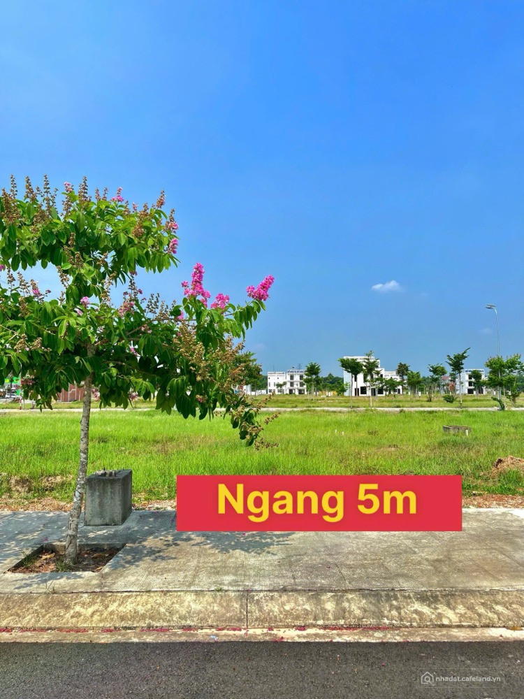 Sở hữu đất nền KĐT sầm uất - Chỉ 20 phút là di chuyển về đến TP - Chỉ 1ty150