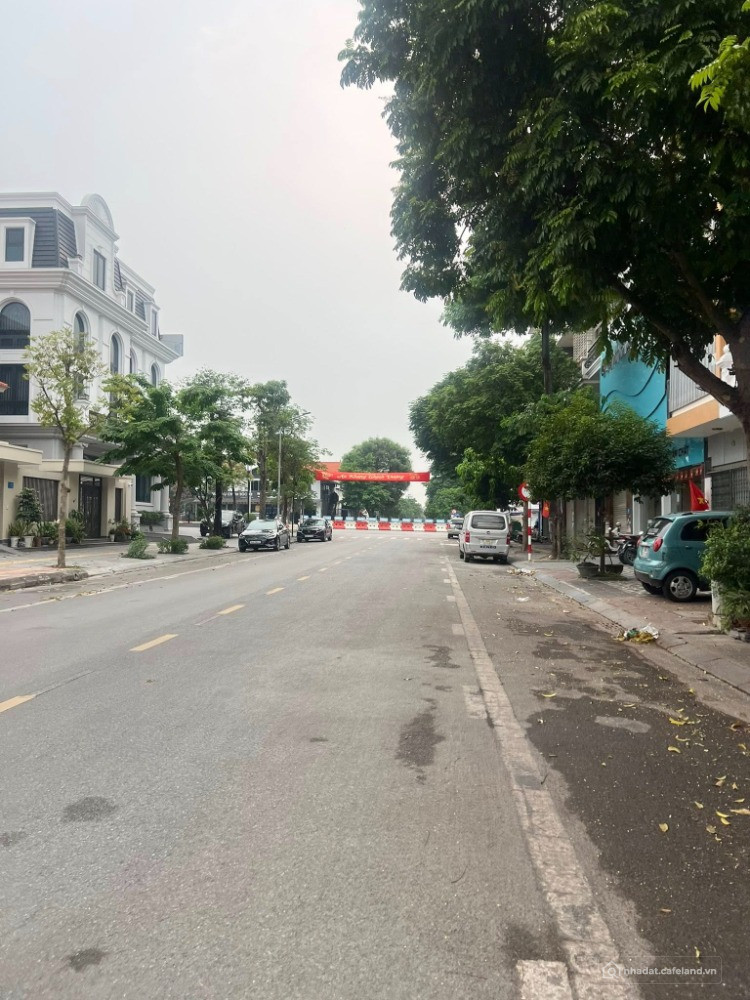 Bán đất mặt đường Đinh Tiên Hoàng, Đông Nam Cường, TP HD, 68m2, mt 4m, đường 21.