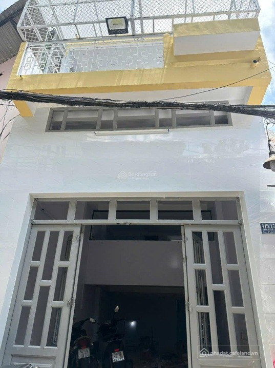 Chốt nhanh nhà phố rẻ 4 x 16m 1 trệt 2 lầu CMT8 Quận 10 TP.HCM