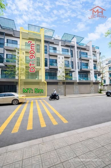 SẴN NHÀ 4 TẦNG + 1 TUM Ở NGAY – KĐT NAM PHÚ NINH, GIA BÌNH, BẮC NINH