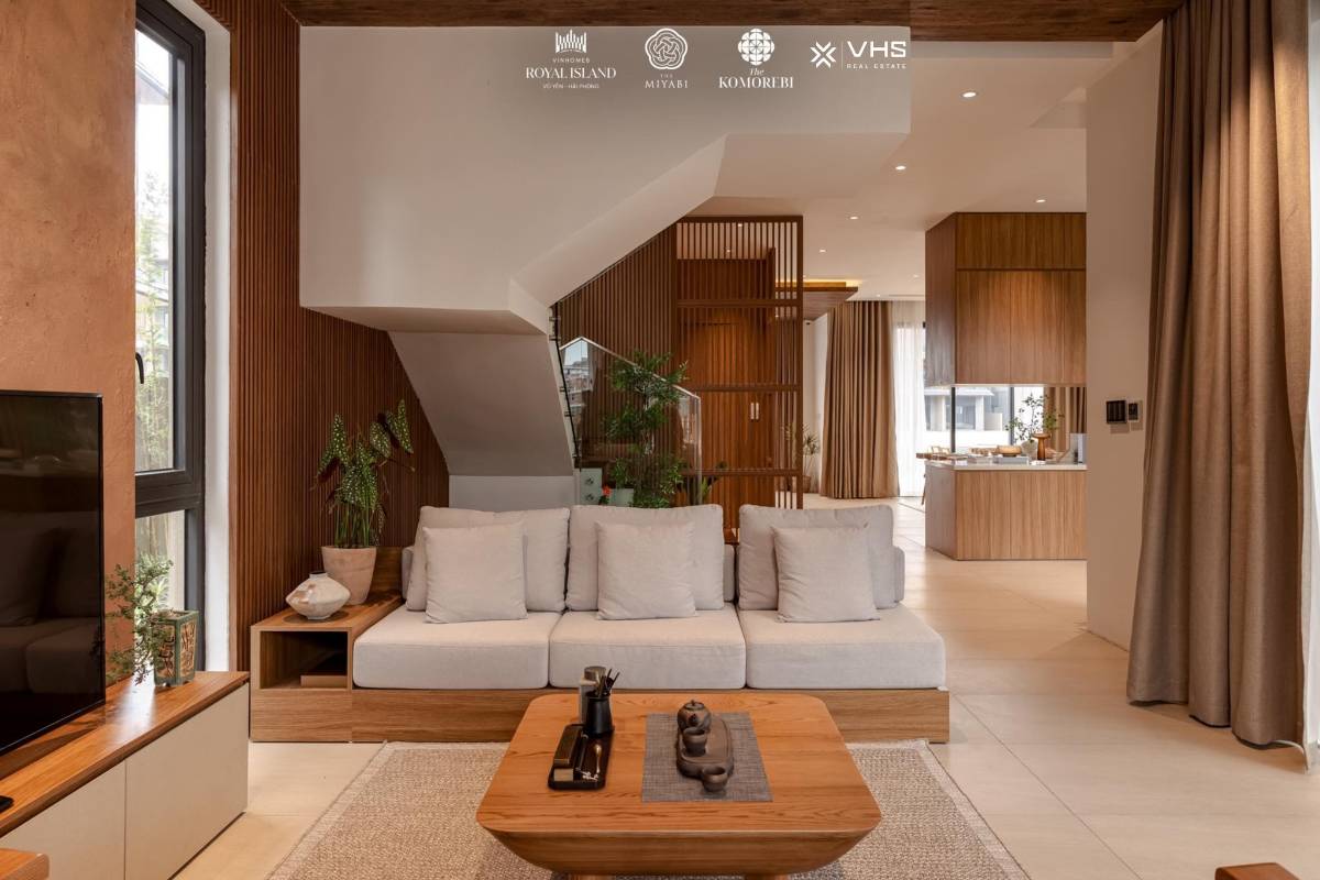 Bán shophouse Vinhomes Royal Island - 135m² | 4PN | view Hồ | giá 12,3 tỷ