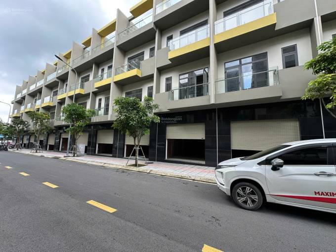 Tôi chủ nhà cần bán gấp nhà phố Bcons Uni Valley 1 trệt 3 lầu giá gốc chủ đầu tư 7tỷ574