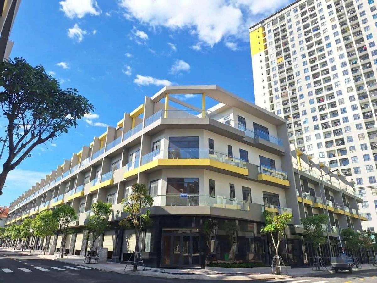 Cần bán lại giá gốc căn nhà phố Bcons Uni Valley 1 trệt 3 lầu, DT 64m, 5x13m, giá 7,574 tỷ, bao phí