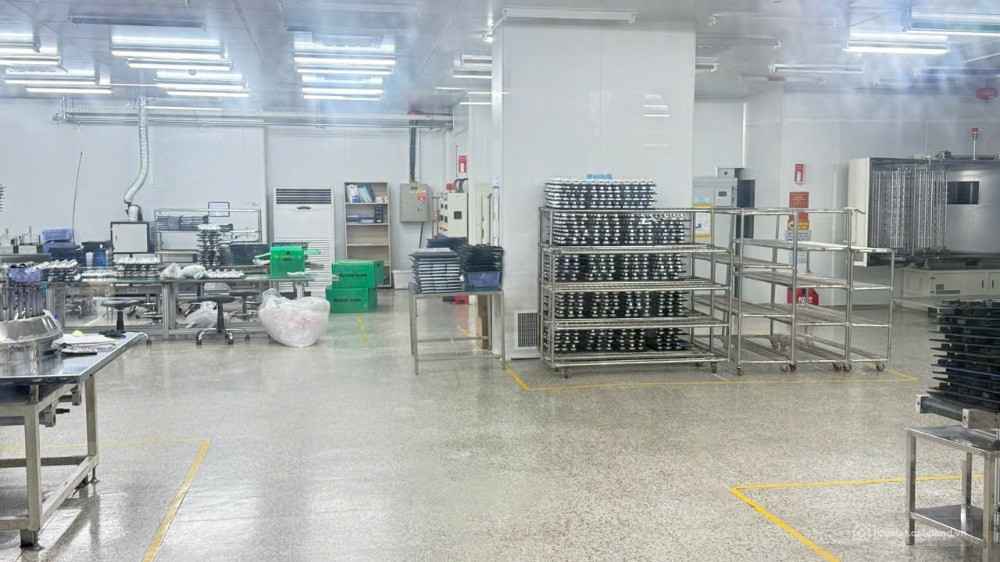 Cho thuê xưởng 8.600m2 KCN Vân Trung - full nội thất
