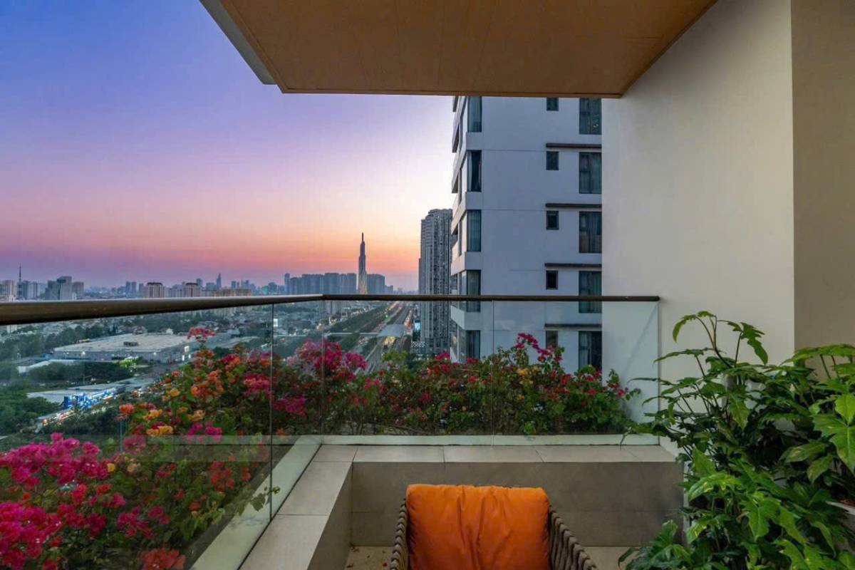 Sở hữu căn 2PN 141m² The Berkley Thảo Điền, hướng Đông Nam – ban công Đông Bắc đón gió