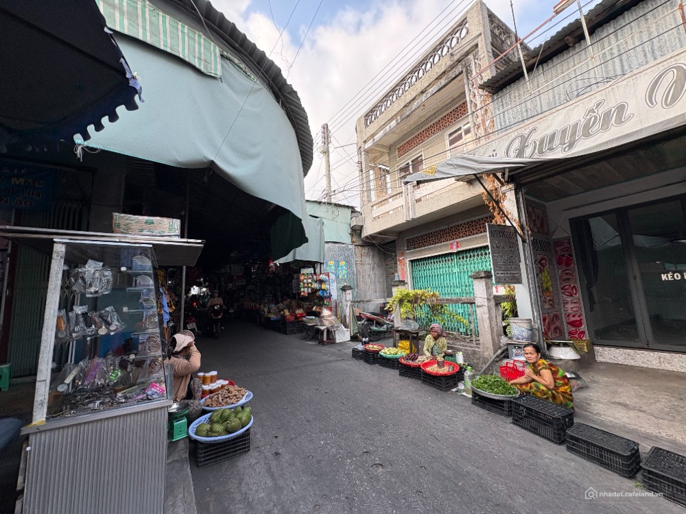 BÁN NHÀ MẶT TIỀN TRUNG TÂM CHỢ NHÀ BÀNG - THÍCH HỢP KINH DOANH