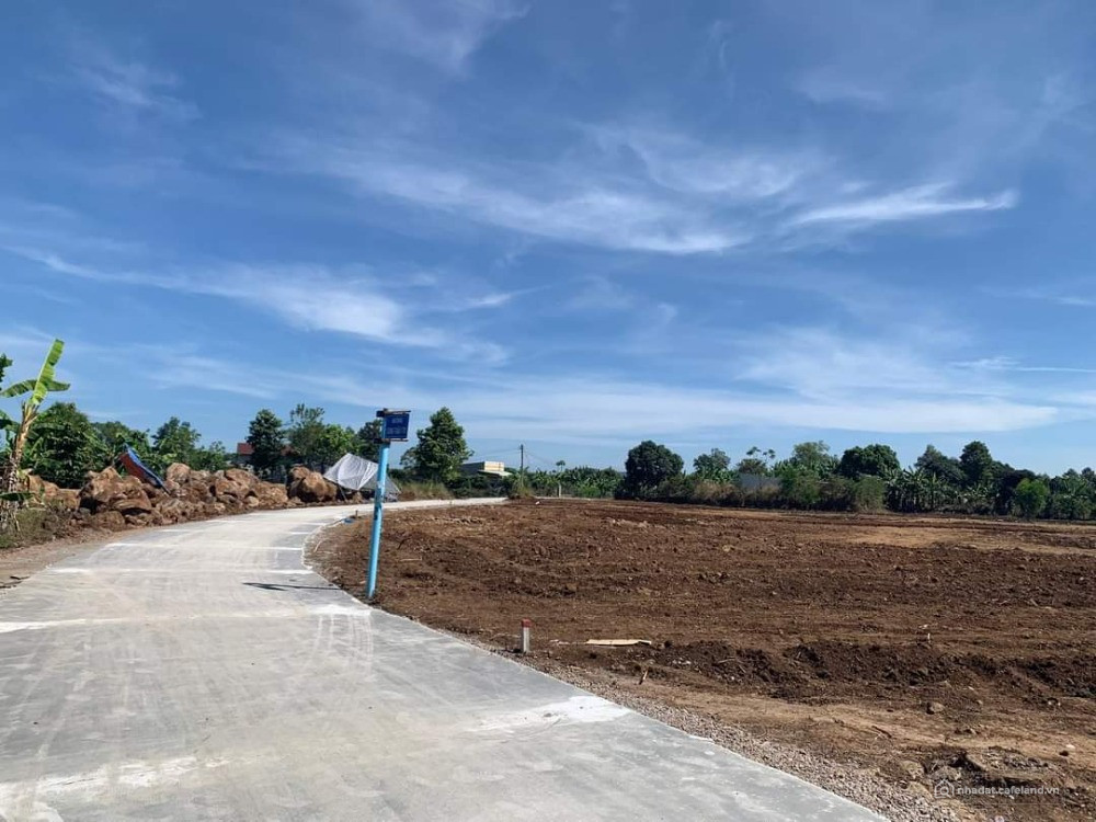 Bán đất vườn full hồng đường betong liên ấp gần trung tâm thị trấn dân cư đông